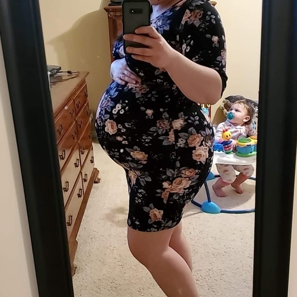 PinkBlush Maternity Navy Floral Fitted Dress - Picture 4 of 5